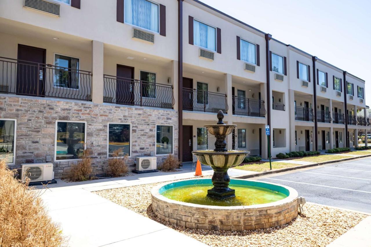 Days Inn By Wyndham College Park Atlanta Airport South מראה חיצוני תמונה