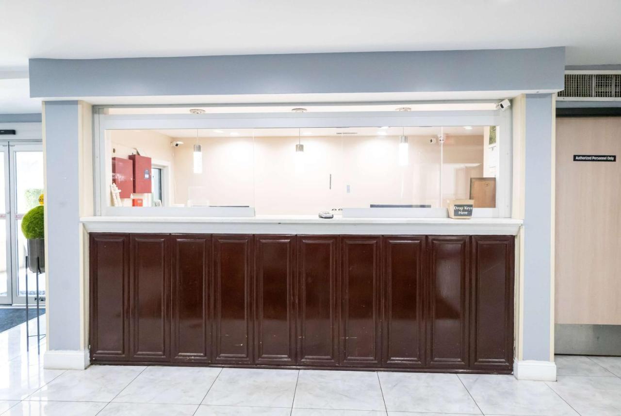 Days Inn By Wyndham College Park Atlanta Airport South מראה חיצוני תמונה