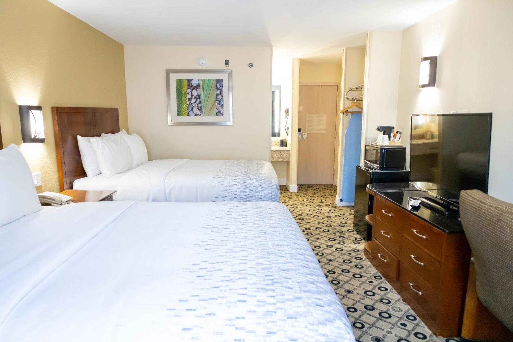 Days Inn By Wyndham College Park Atlanta Airport South מראה חיצוני תמונה