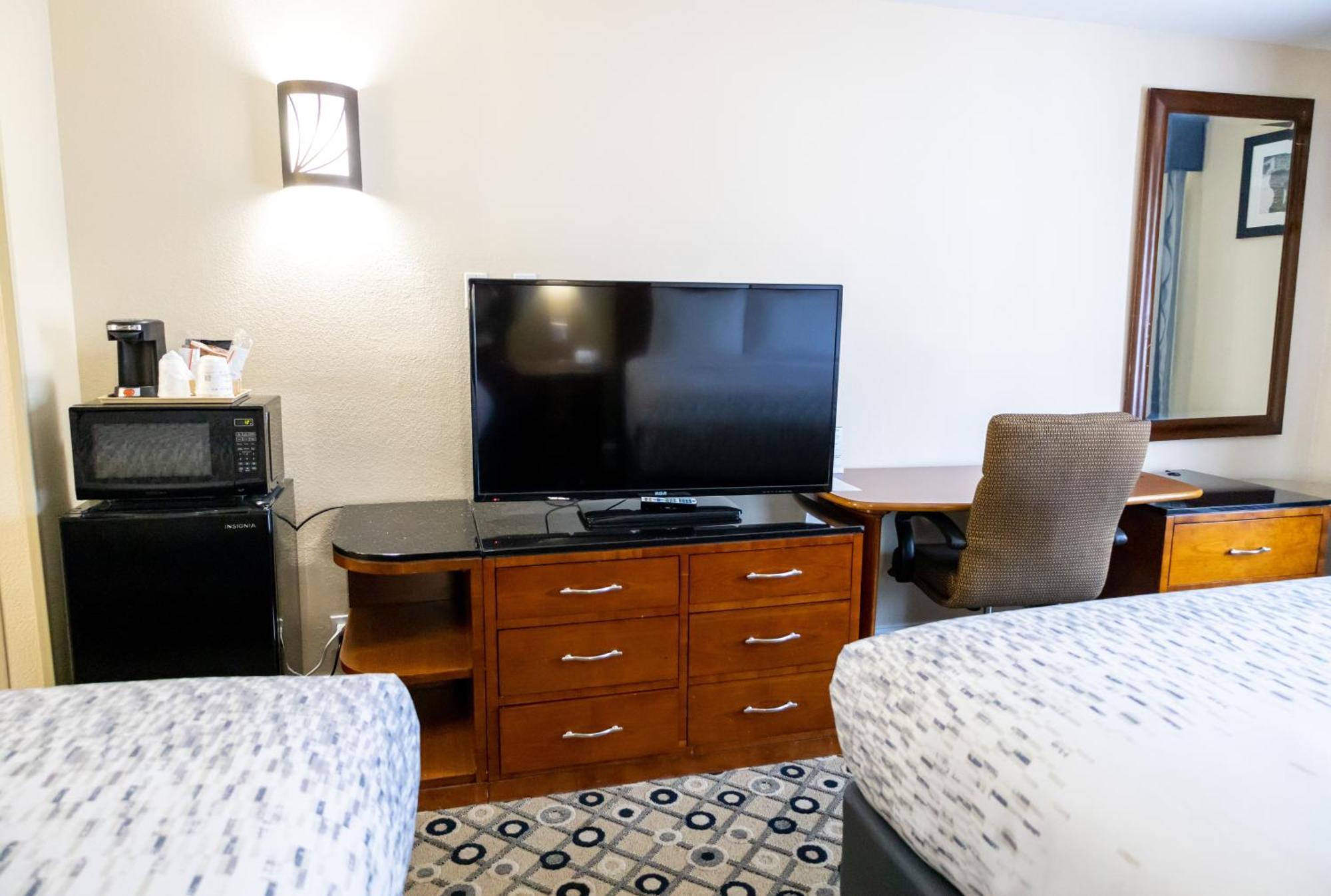 Days Inn By Wyndham College Park Atlanta Airport South מראה חיצוני תמונה