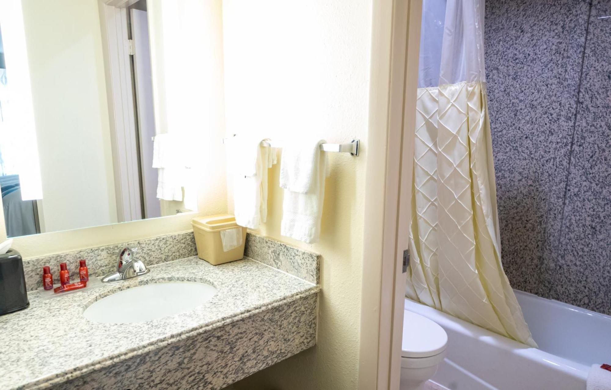Days Inn By Wyndham College Park Atlanta Airport South מראה חיצוני תמונה