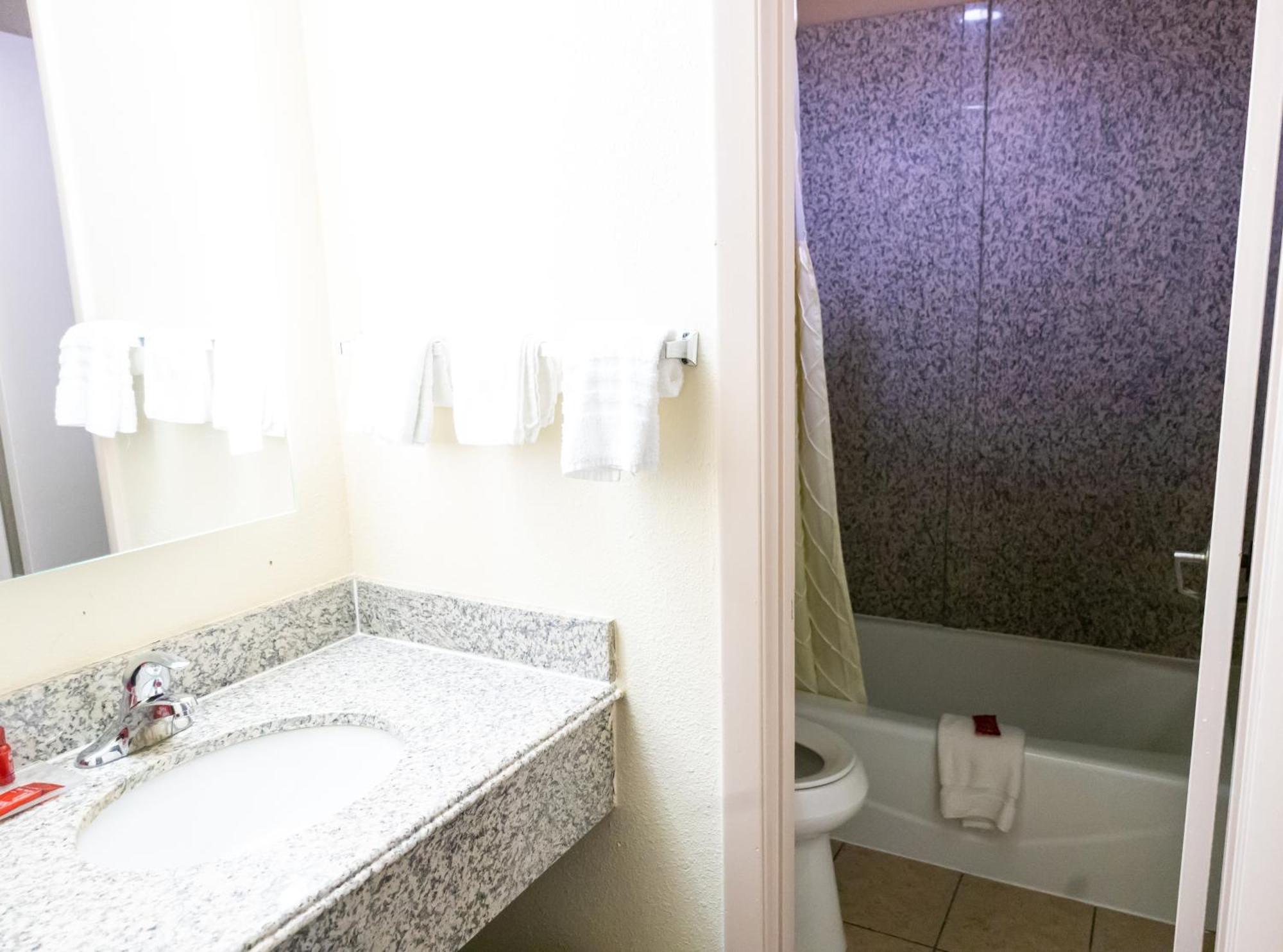 Days Inn By Wyndham College Park Atlanta Airport South מראה חיצוני תמונה